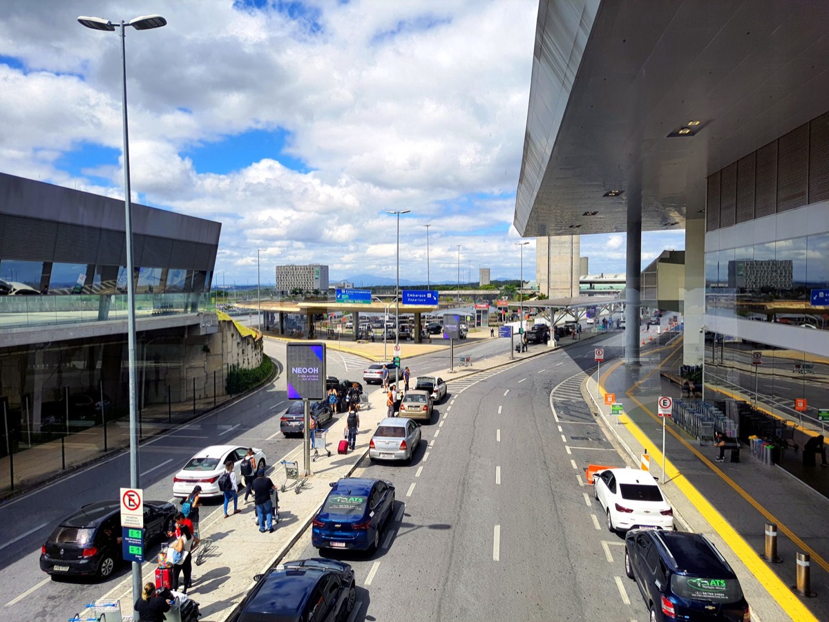 signe location voiture aéroport