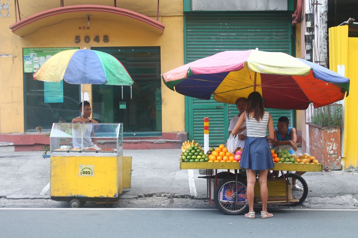Un vendeur de food street à Guam