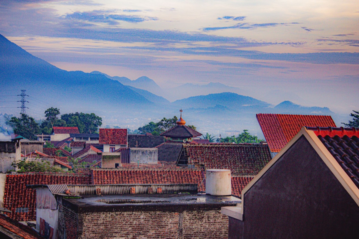 Dedodo village skyline with surrounding coral mountains