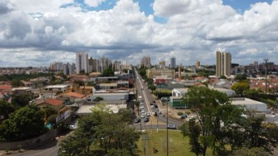 デデド都市クラスターの役割：グアムの87.7%を支える拠点