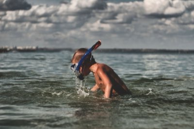 關島親子海邊活動：浮潛探索 vs 沙灘玩樂的選擇完整指南